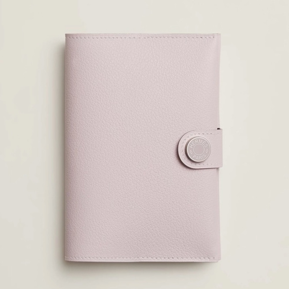 Hermes Evercolor Leather R.M.S Passport Holder in Mauve Pale